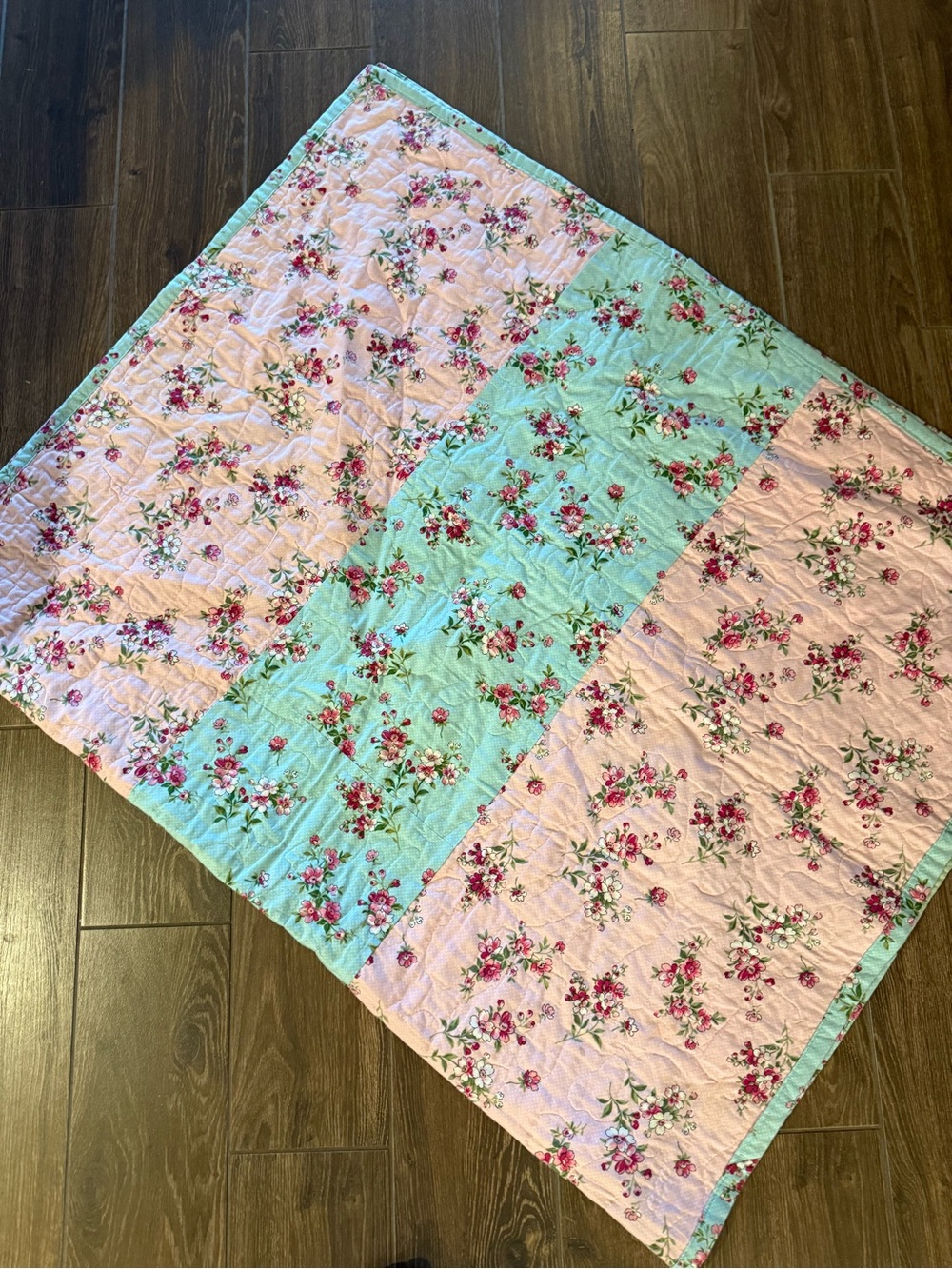 Hand Quilted Throw Blanket 41 In By 66 In Shabby Chic - So Pretty!
